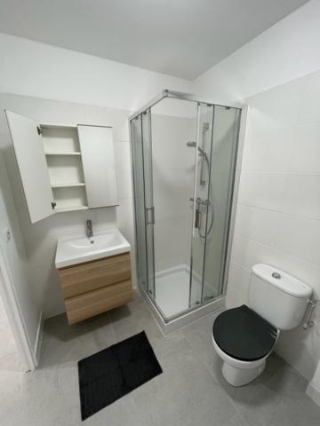 Appartement 30 M2, Piscine Et Parking Prive Mouans-Sartoux Exterior photo