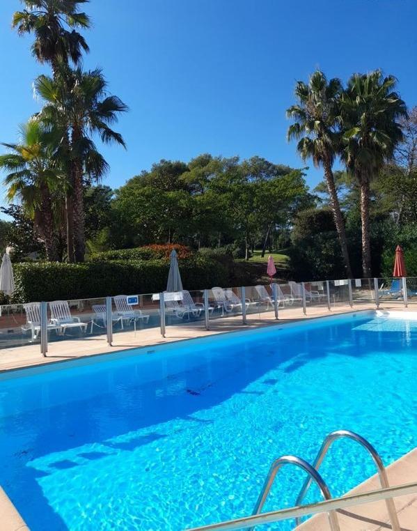 Appartement 30 M2, Piscine Et Parking Prive Mouans-Sartoux Exterior photo