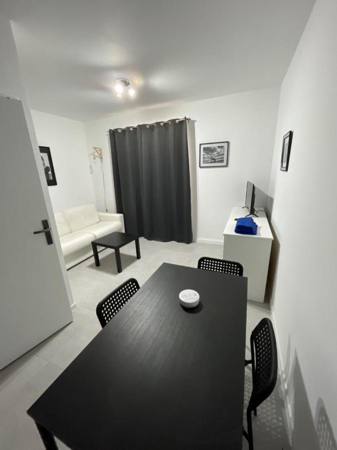 Appartement 30 M2, Piscine Et Parking Prive Mouans-Sartoux Exterior photo