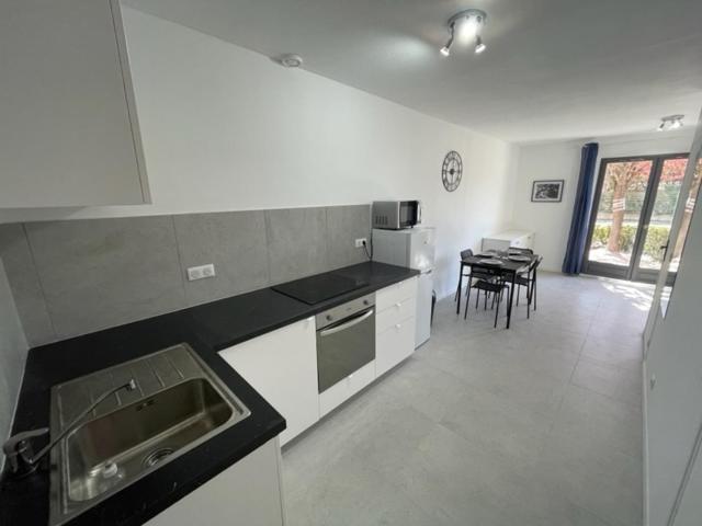 Appartement 30 M2, Piscine Et Parking Prive Mouans-Sartoux Exterior photo