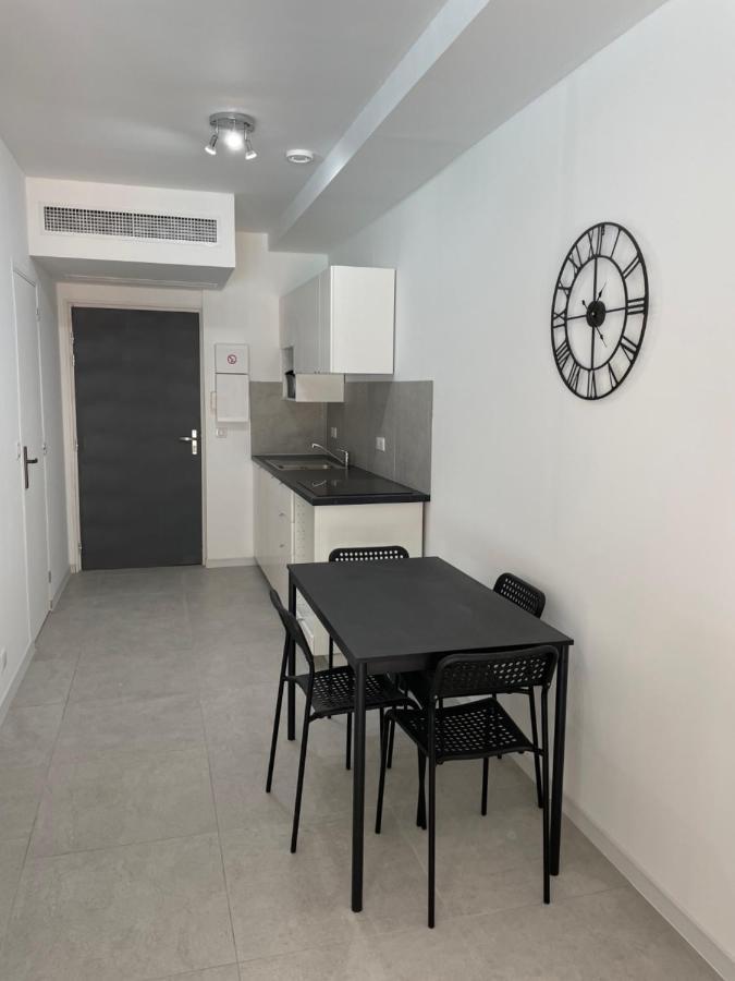 Appartement 30 M2, Piscine Et Parking Prive Mouans-Sartoux Exterior photo